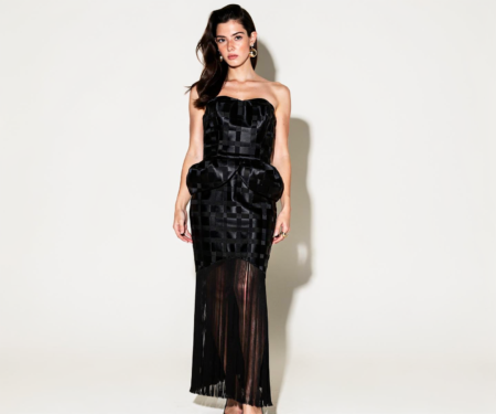 Vestido negtro entrelazado con Bustier interior y flecos