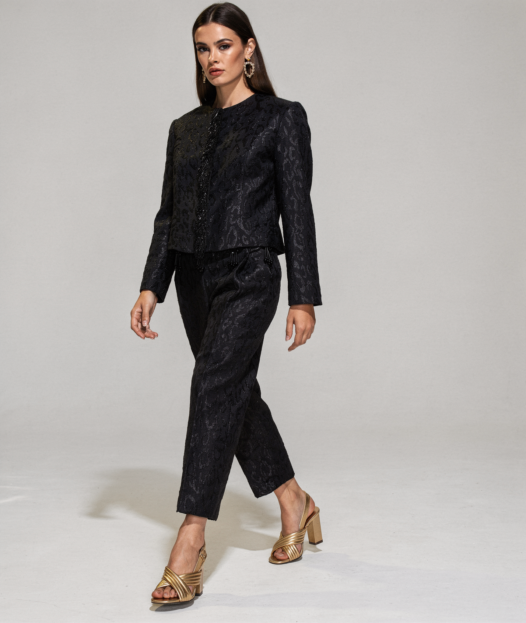 Traje chaqueta en print leopardo seda negro - Imagen 4